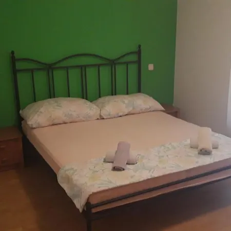 Πανσιόν By Tourist