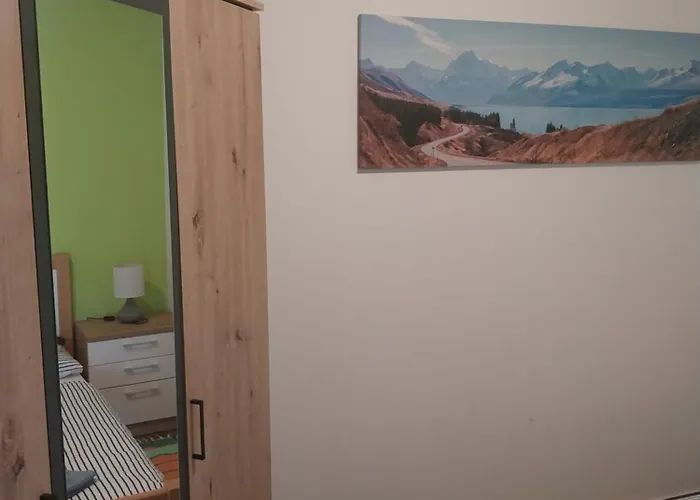 By Tourist 3* Πόρετς